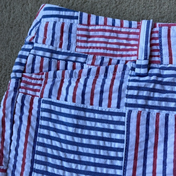 TALBOTS SIZE 10P PERFECT SHORT RED/WHITE/BLUE SEERSUCKER 7” INSEAM - Picture 2 of 5